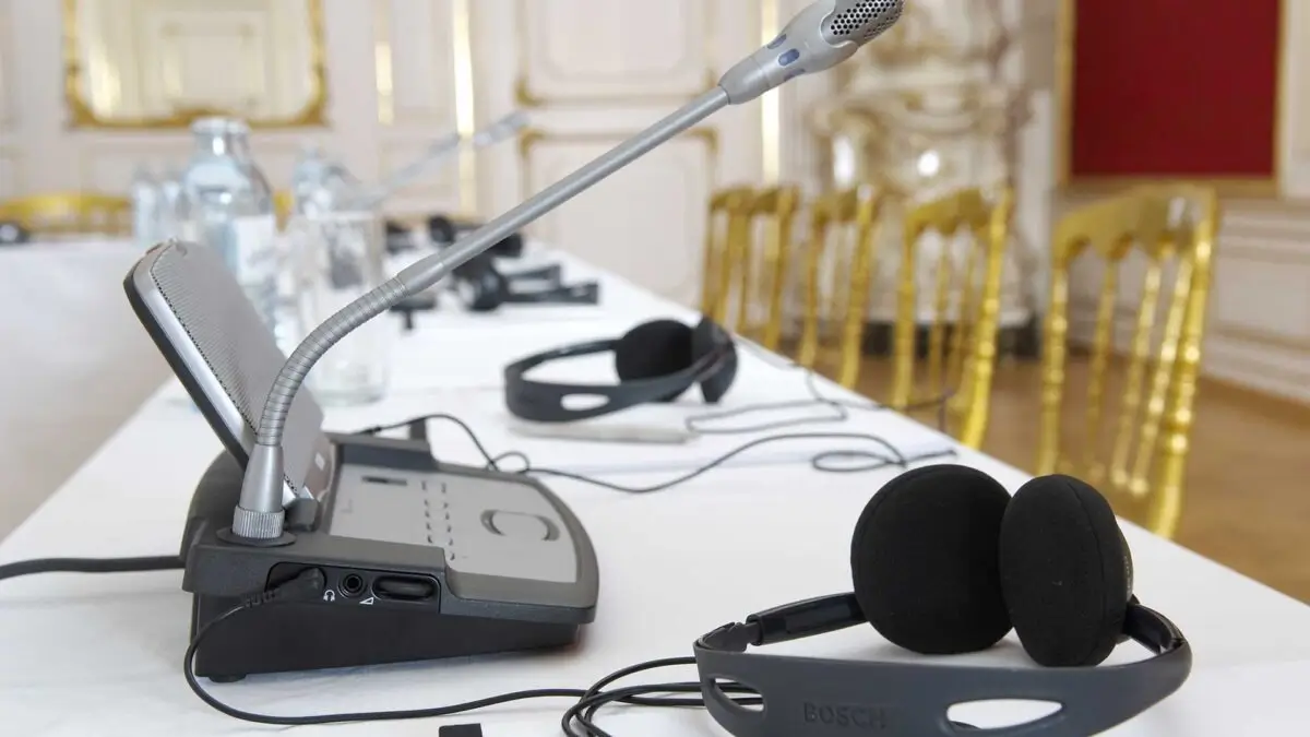 interpretation equipment in dubai